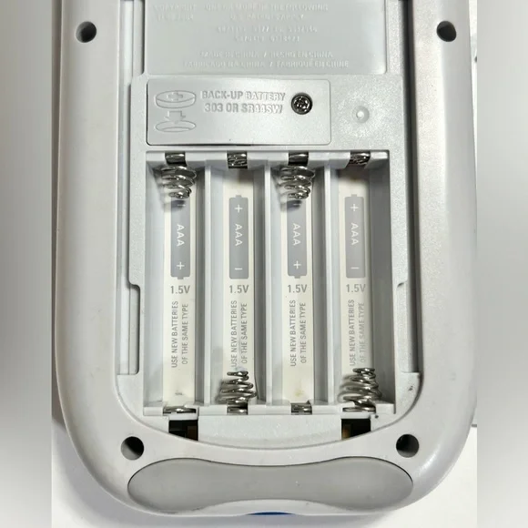 TI-84 Plus Silver Edition Calculator from Texas Instruments Used - Picture 3 of 7